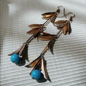 Distressed brass and turquoise leaf dangles 💕